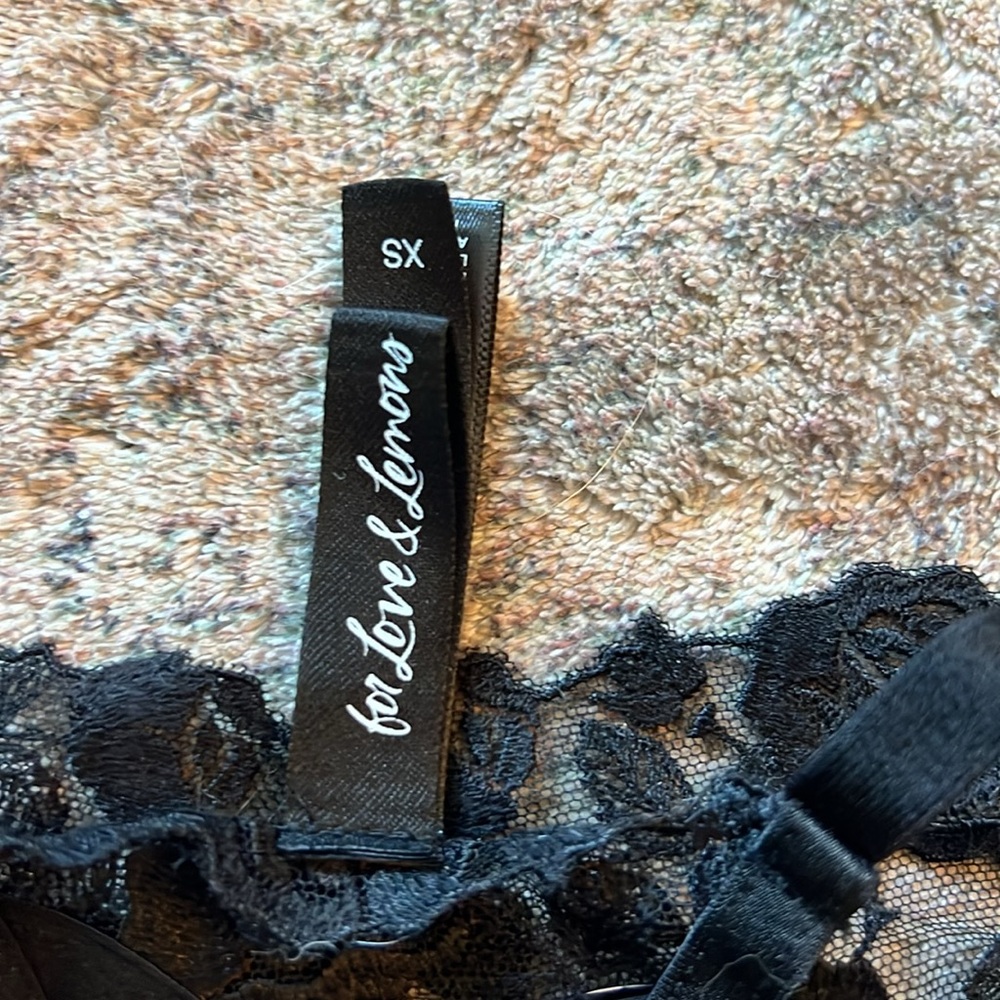 NWT for love & lemons black rose petal lace bra & thong set - Picture 11 of 11